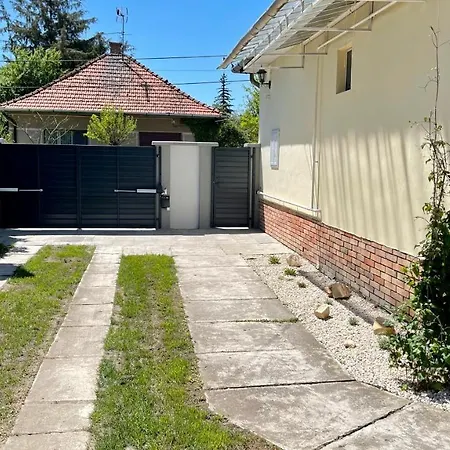 Szin-Haz Apartman (Adults Only) Gyula