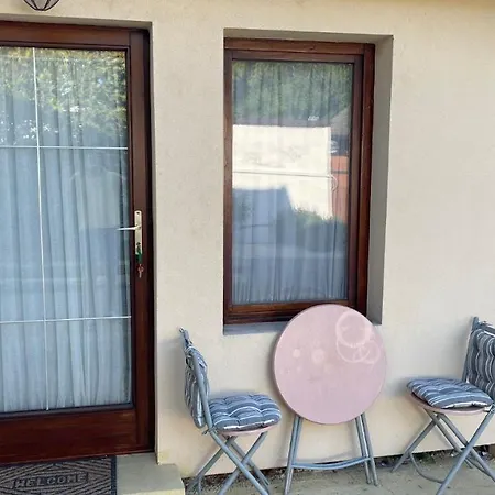 Szin-Haz Apartman (Adults Only) Apartment