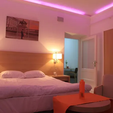 Szin-Haz Apartman (Adults Only) * Gyula